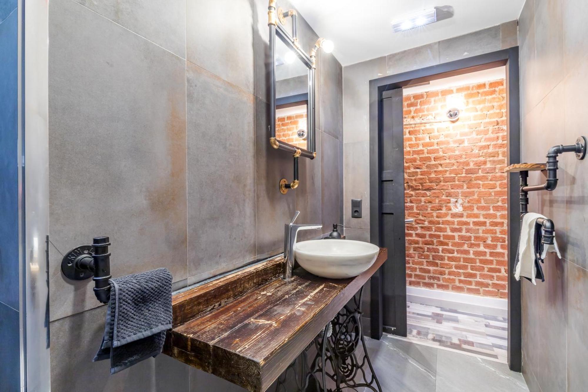 Location, Style & Comfort Madrid Exterior photo