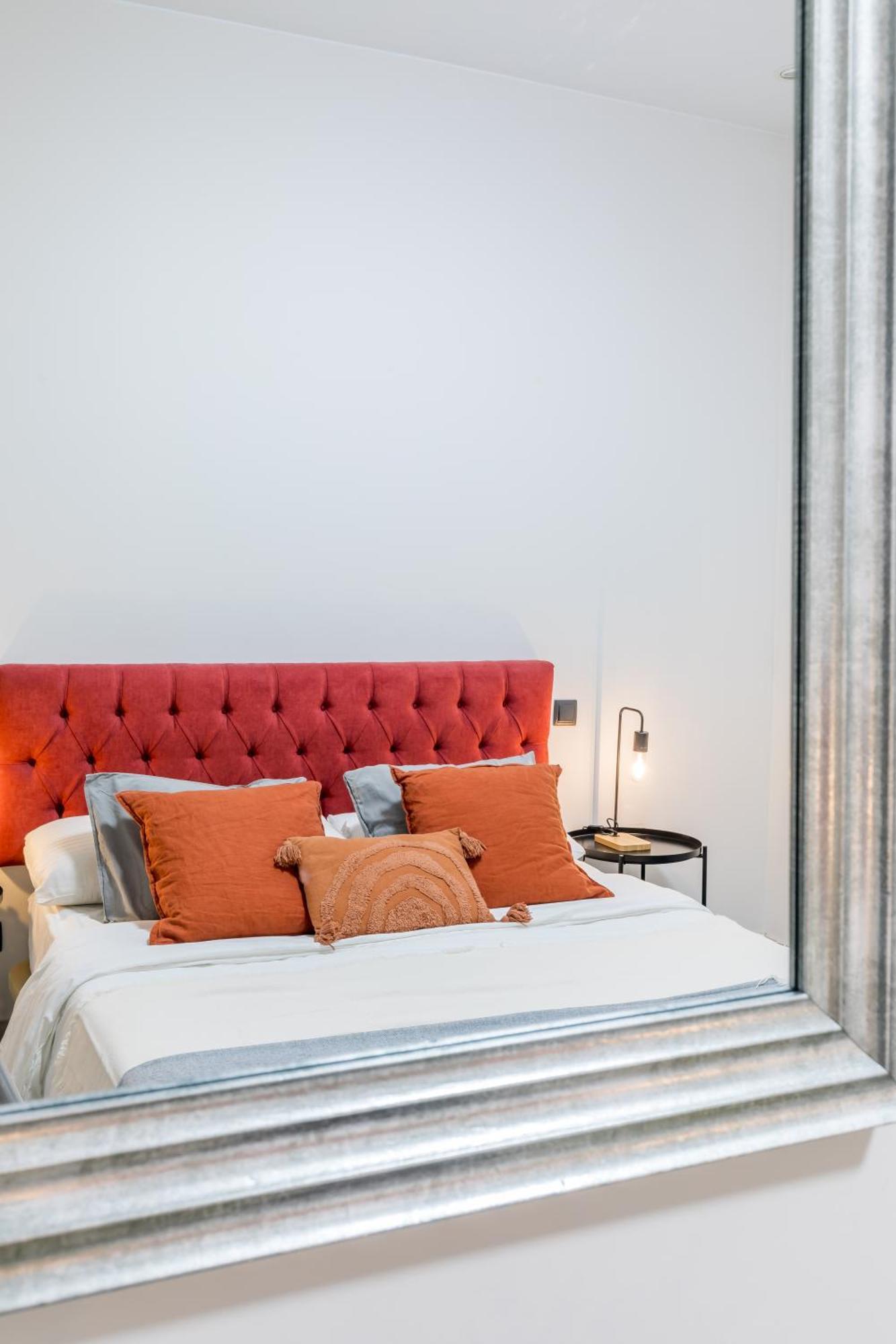 Location, Style & Comfort Madrid Exterior photo